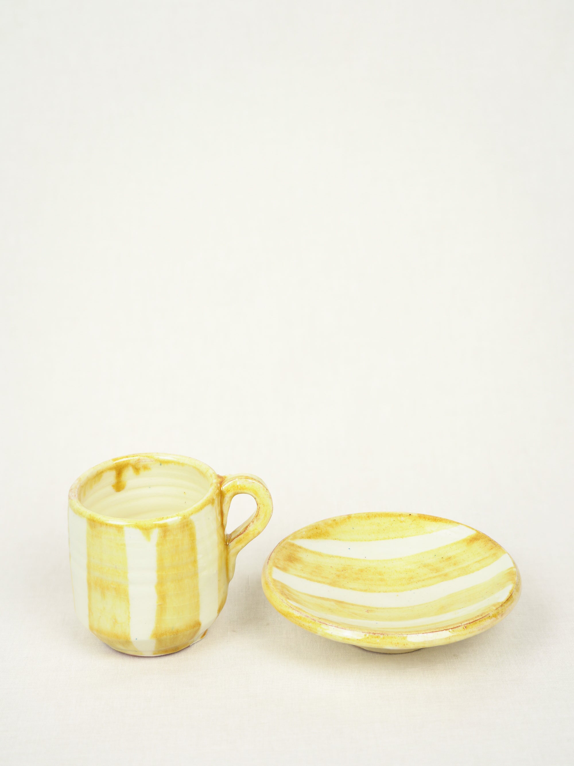 SpanischeTasseGelbSTACK_FORMAT-3.jpg