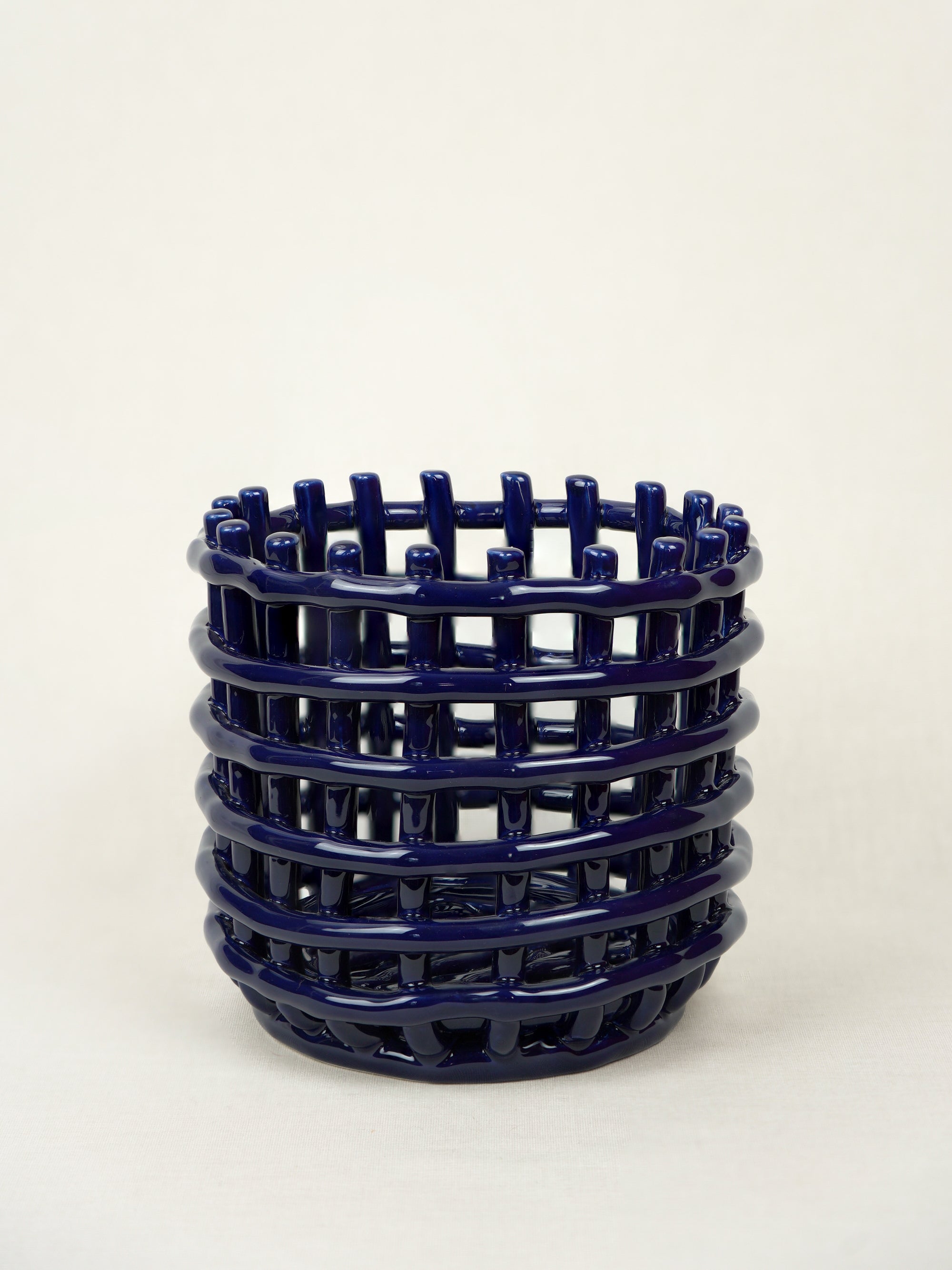 ceramicbasketblaufinish_b5b0c902-af0f-4f08-bf64-42b9a201d1d4.jpg